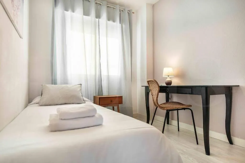 Spacious & Authentic Apartment By Rems Malaga Spain