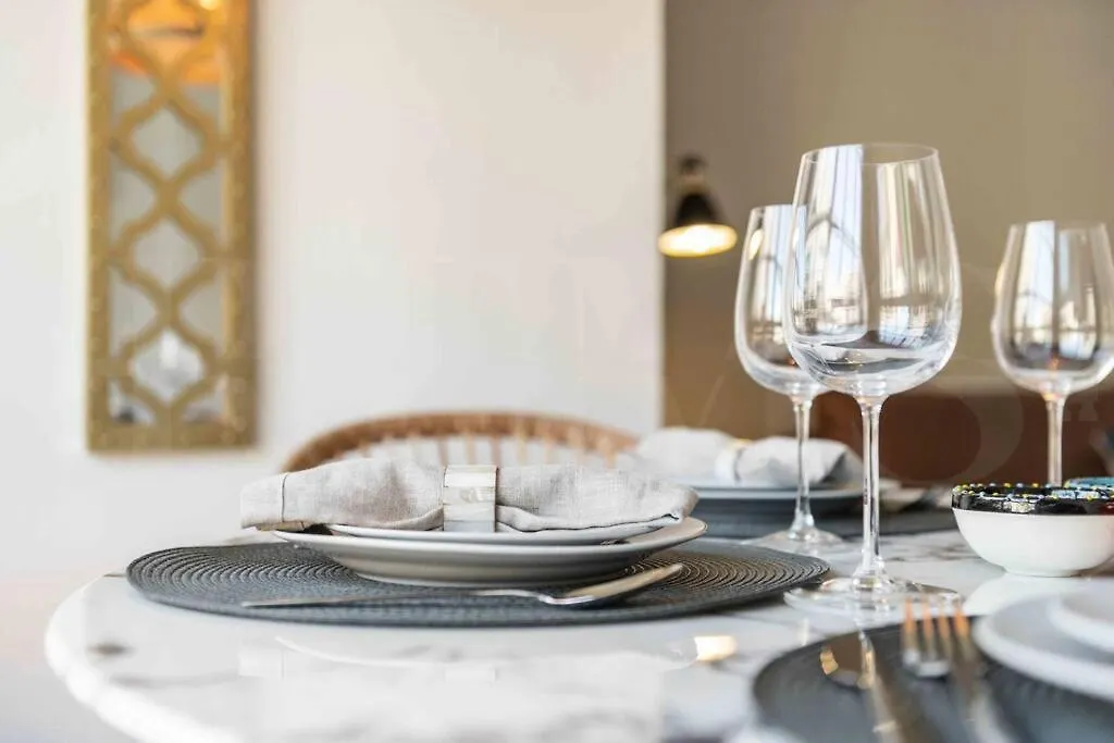 Spacious & Authentic Apartment By Rems Malaga