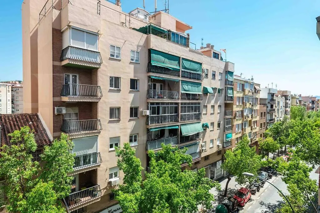 Spacious & Authentic Apartment By Rems Malaga
