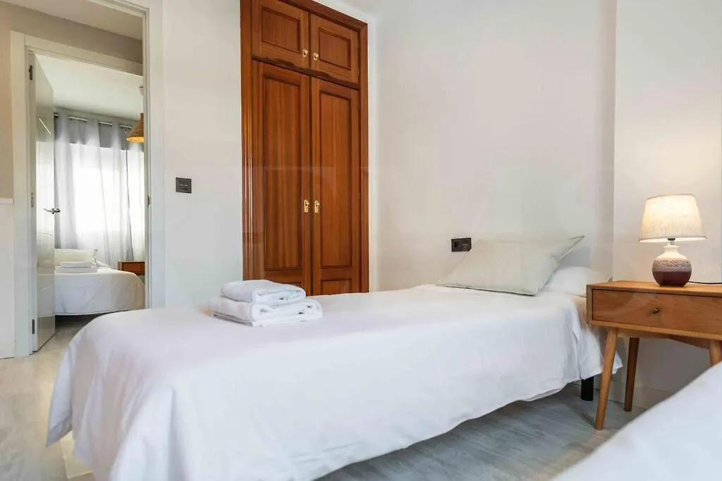 Spacious & Authentic Apartment By Rems Malaga Spain